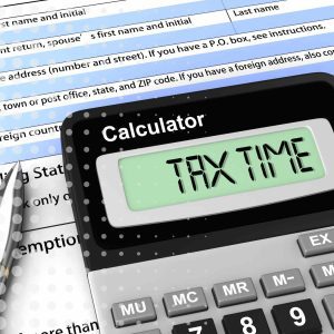 Does an S corporation shareholder need to pay quarterly taxes?​